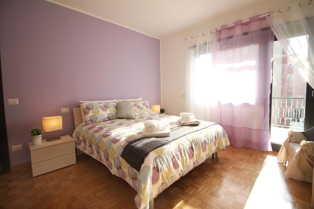 Eur Bright Spacious Terraced Apartment With Private Parking Only For Small Cars 로마 외부 사진