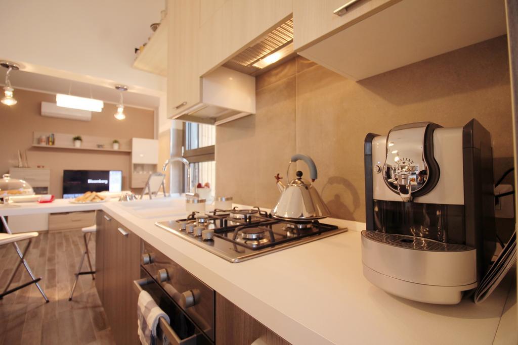 Eur Bright Spacious Terraced Apartment With Private Parking Only For Small Cars 로마 외부 사진