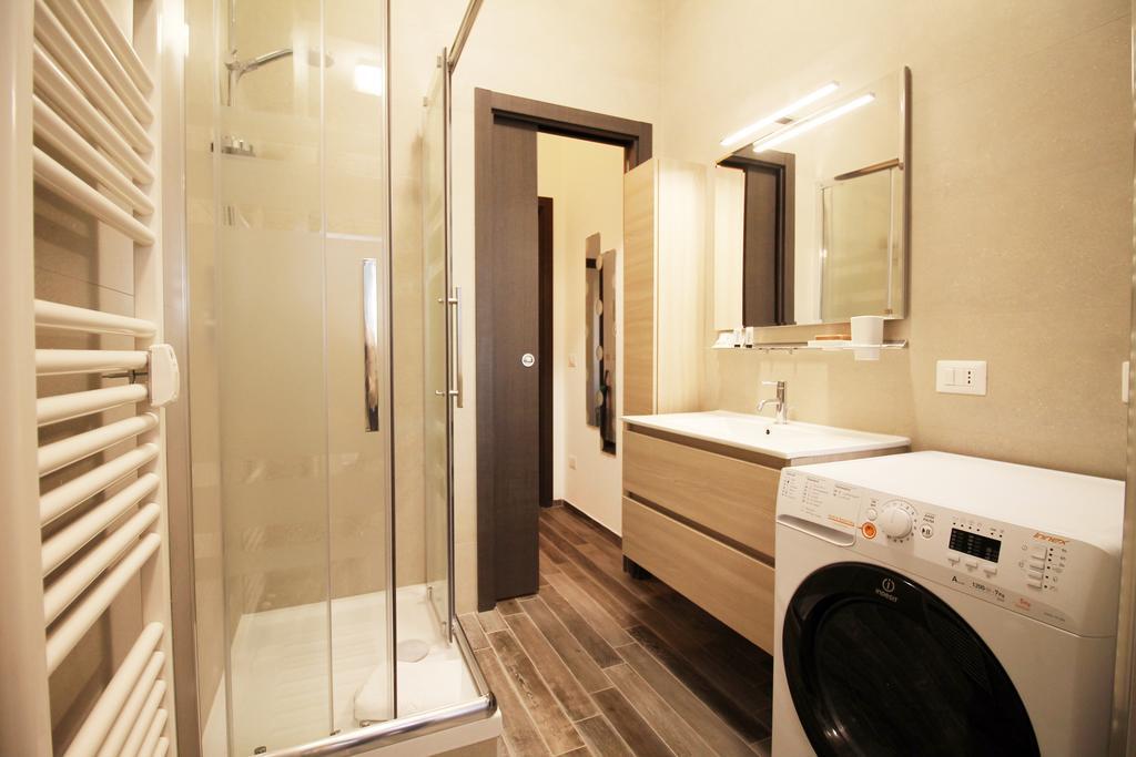 Eur Bright Spacious Terraced Apartment With Private Parking Only For Small Cars 로마 외부 사진